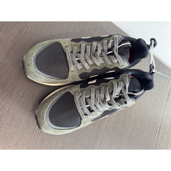 Size 9 - Veja Venturi Black Olive Pierre Sneakers Shoes Men’s NWOB Green Vejas - Picture 5 of 8